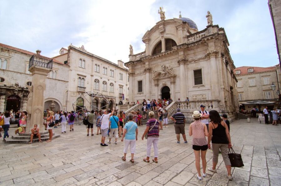 1.5-Hour Walking Tour of Dubrovnik's Old Town - Meet-Up Reality: Finding the Guide Without Stress