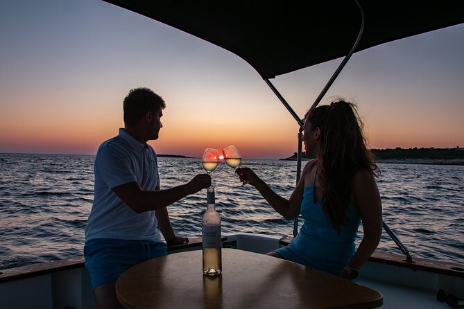 3 Hours Private Wine and Sunset Tour - Lighthouse Porer: the sunset moment that feels made for couples