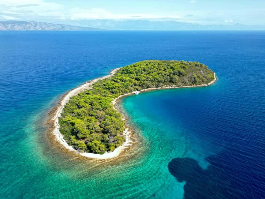 3 Islands Speedboat Tour: Golden Horn, Blue Lagoon & Jelsa - Key highlights worth planning around