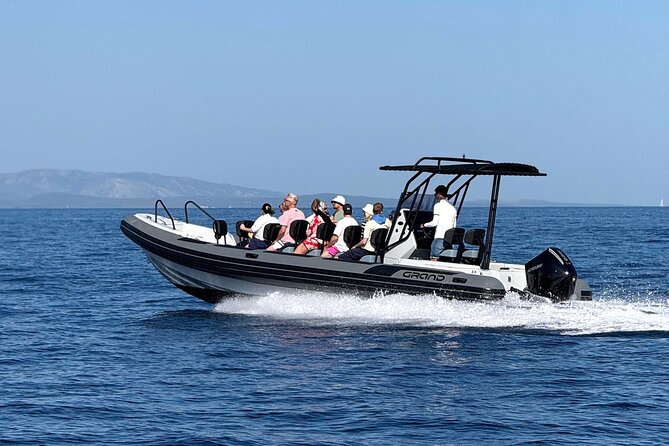 3 Islands Speedboat Tour: Golden Horn, Blue Lagoon & Jelsa Town - Weather Rules and Realistic Expectations