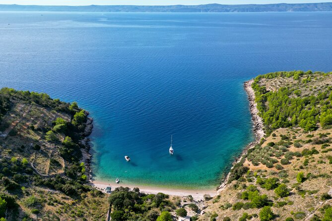 3 Islands Speedboat Tour: Golden Horn, Blue Lagoon & Jelsa Town - Snorkeling Breaks in Brac’s Secluded Bays and the Blue Lagoon Portion
