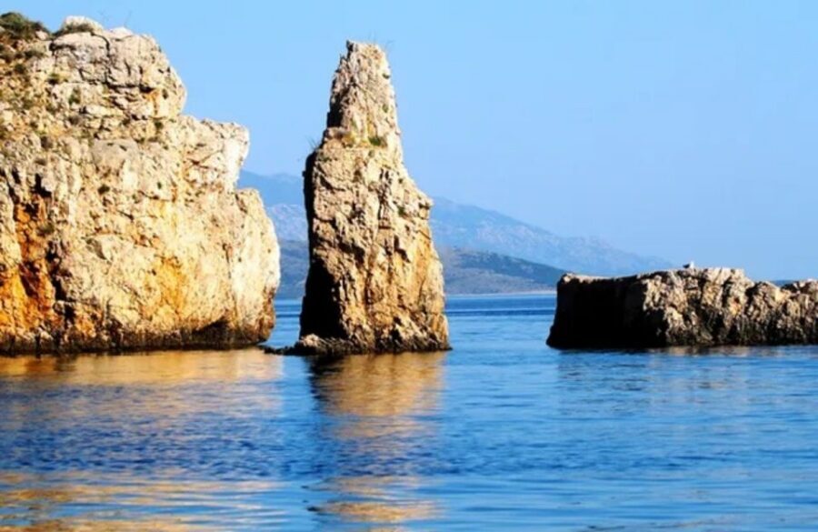 3,5h Wild Bays: Swim & Snorkel with Capt. Bobo (Public) - Wild Bays Around Krk: Why This Short Boat Trip Feels Like a Vacation