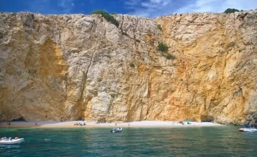 3,5h Wild Bays: Swim & Snorkel with Capt. Bobo (Public) - Golden Bay, Fox Bay, Bishop Bay, Long Bay, Cornels Bay: How Stops Work