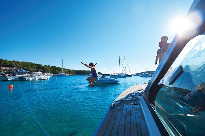 4-Island Split Boat Tour (Brač, Pakleni, Hvar, Šolta) - Stop 1: Zlatni Rat Beach (Golden Horn) on Brac for 2 Hours
