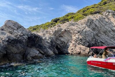 4h Small group boat tour to Blue cave and sandy beach with drinks - Blue Cave Dubrovnik: the famous sight, practical snorkel setup