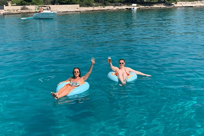 All-Inclusive Blue Lagoon & 3 Island Boat Tour with Food & Drinks - Stop 3: Otočić Sveta Fumija For The Last Swim And Fruit