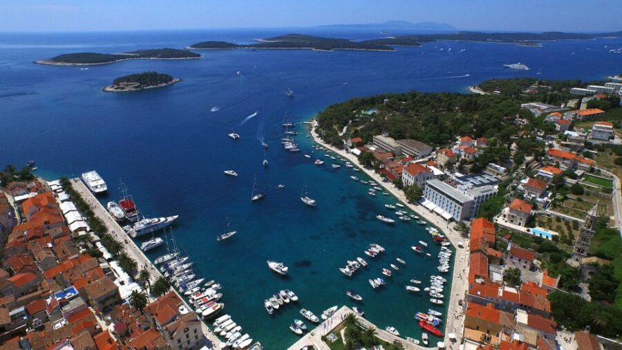 All-inclusive Blue Lagoon & 3 Islands Day Tour with Lunch - Maslinica on Šolta: the village walk that adds heart