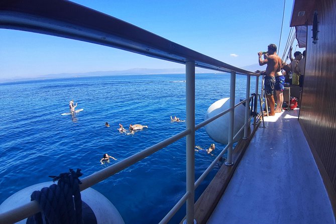 All Inclusive Brac and Solta islands swimming cruise - Meeting Polaris in Split: dock #7 at 9:30