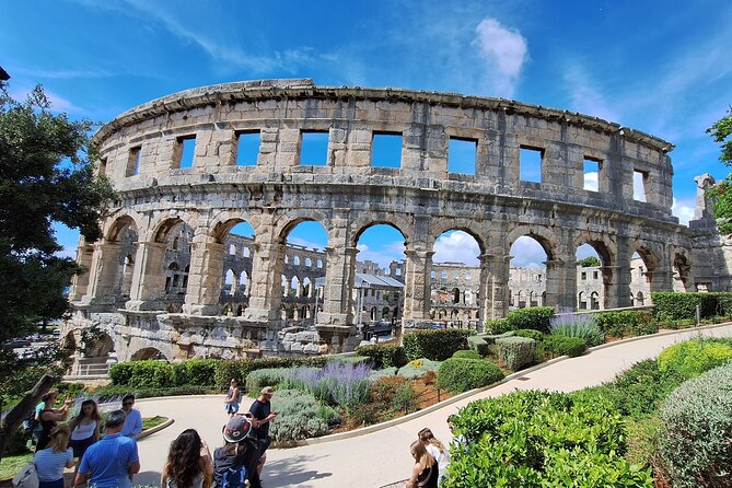 Best of Istria: Amphitheater Pula + Rovinj + Hum Tour - Hum: A Medieval Town So Small You’ll Finish Before You Think