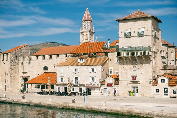 Best of Split & Trogir: Private VIP Tour with Local Guide - Crossing into Trogir: Central Square and the Venetian-style old town mood