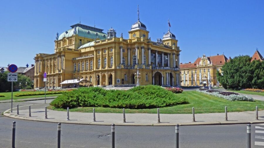 Best of Zagreb Walking Tour - Main Square quick stop: the history is the framing device