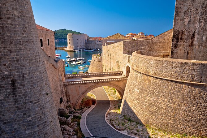 Beyond the Walls: A Historical Dubrovnik Audio Tour - Gundulić’s Square With Ivan Gundulić: Where Daily Life Meets History