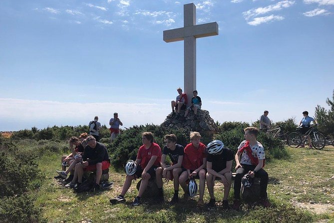 Bike Experience through Kamenjak - Dinosaur tracks at Cape Grakalovac: the quick “wait, what?” stop