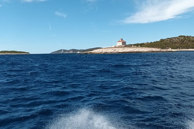 BLUE CAVE & 5 islands tour from Hvar - Blue Cave and Biševo’s glow: what you’re really buying