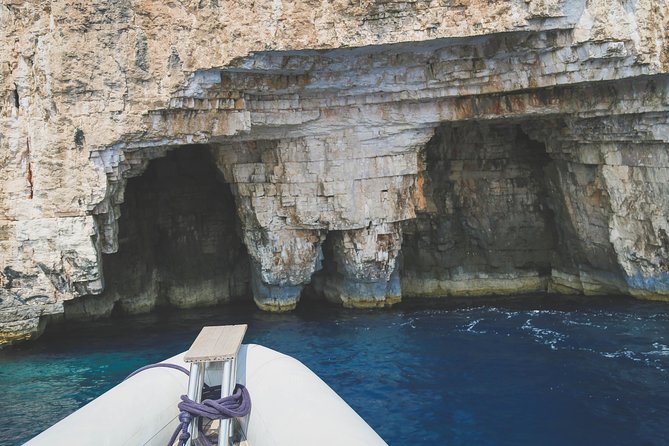 Blue Cave & 6 Islands Speedboat Tour From Split or Podstrana - Komiža on Vis: Breakfast-By-Sea Energy Between Swims