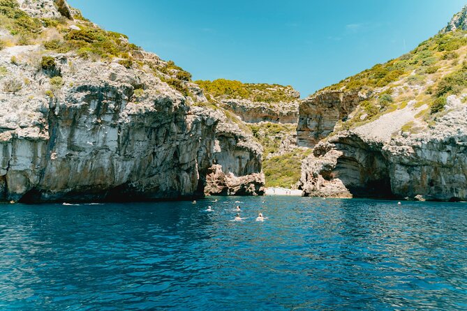 Blue Cave & 6 Islands Speedboat Tour From Split or Podstrana - Getting There: Trumbićeva obala 2 and the Cash-For-Blue-Cave Reality
