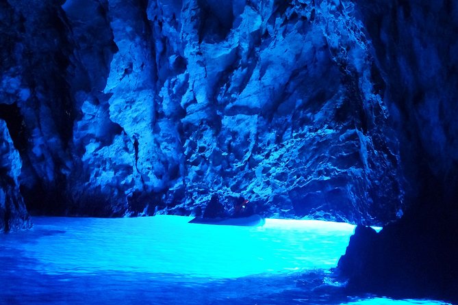 Blue cave and Hvar - 5 Islands speedboat tour from Split - Speedboat day from Split: why the 7:30 departure matters