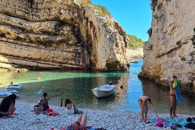 Blue cave and Hvar - 5 Islands speedboat tour from Split - Stiniva Cove: a secluded beach with a sea entrance that’s basically a slit