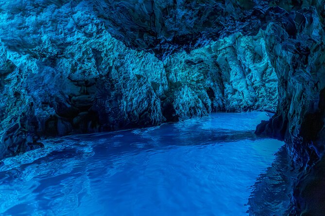 Blue Cave and Hvar 5 Islands speedboat tour | from Split&Trogir - Green Cave and Sea-Time Between Stops