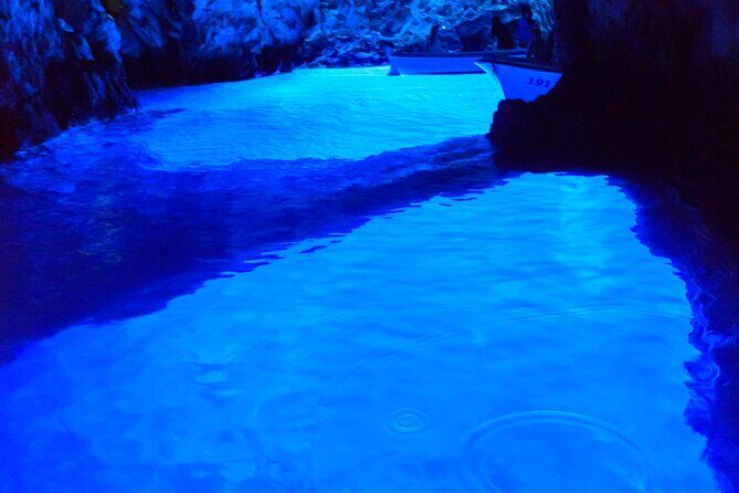 Blue Cave and Town Hvar with 5 Island Boat Tour - Key Things You’ll Want to Know Before You Go
