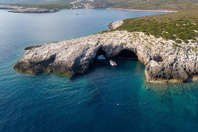 Blue Cave and Town Hvar with 5 Island Boat Tour - Green Cave: Jump-From-Inside Snorkel Time (3 to 5 Meters)