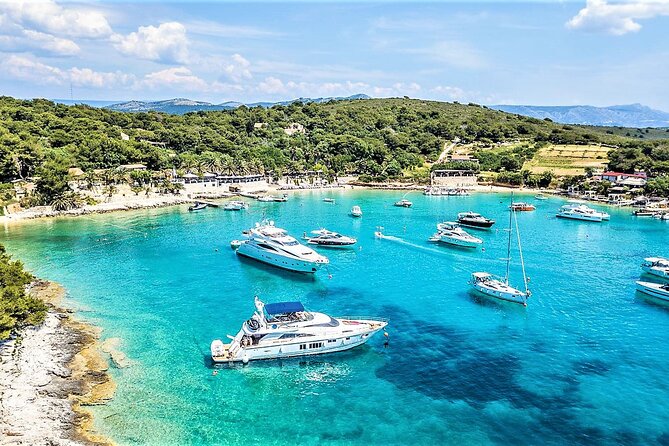 Blue cave group tour with swimming and snorkelling from Hvar - Green Cave: that sun-ray moment and the cash ticket