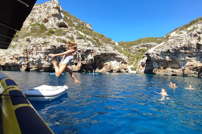 Blue cave & Hvar, 5 islands speed boat tour with unique boats from Split - The 7:00 am start: where you meet and why early matters