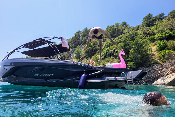 Blue Cave & Hvar, 5 Islands Speedboat with Luxury Seats in Shade - Why this 5-islands speedboat feels calmer than big-group tours