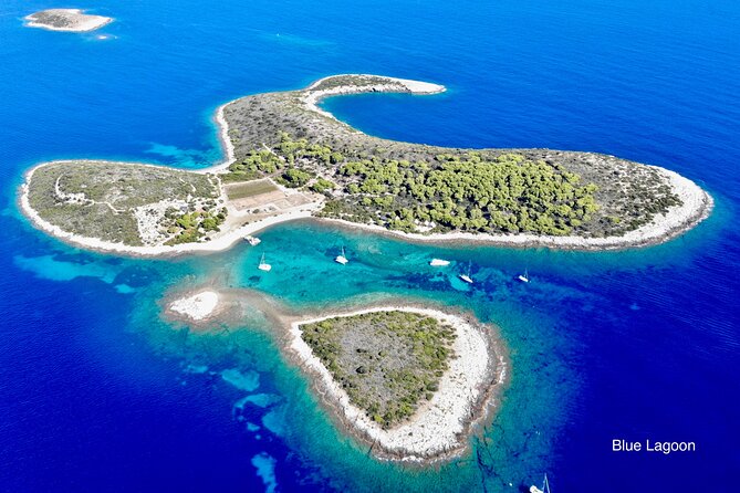 Blue cave, Mama Mia and Hvar, 5 island speedboat tour from Trogir - Stop 1: Bisevo and the Blue Cave timing game