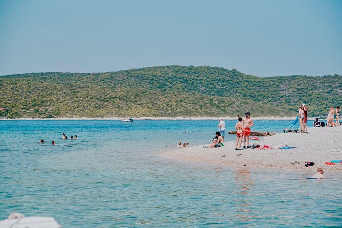Blue cave, Mamma Mia and Hvar, 5 islands speedboat tour - Mamma Mia at Srebrena: the photo moment you’ll remember