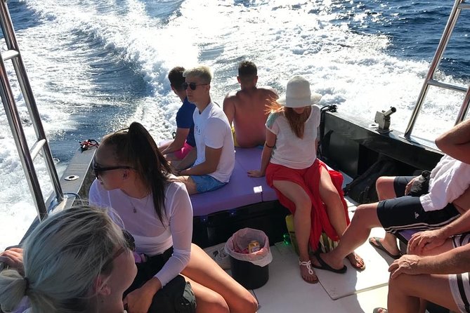 Blue cave tour with speed boat from town Hvar - Bisevo’s Blue Cave: the rowboat part is part of the magic