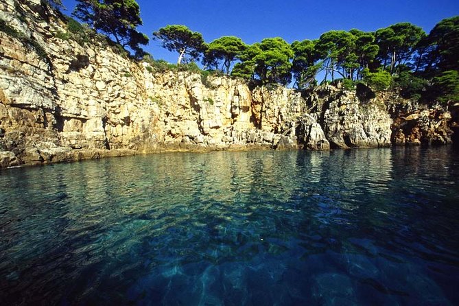 BLUE CAVE&GREEN CAVES /ŠUNJ beach Speedboat tour- WITH DRINKS - Drinks on Board: Included, Adult-Only for Alcohol, and Timing Matters