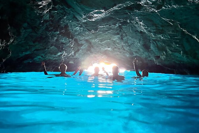 Blue & Green cave,Šunj beach - with drinks small group speedboat - Key highlights you can plan around