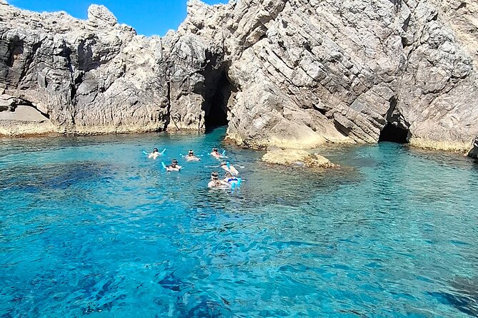 Blue & Green cave,Šunj beach - with drinks small group speedboat - Price and value: is $78.64 worth it?