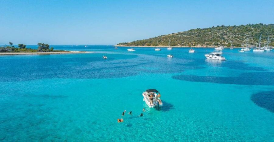 Blue Lagoon and hidden gems of island Šolta - Setting out from the meeting point at 9:00 AM