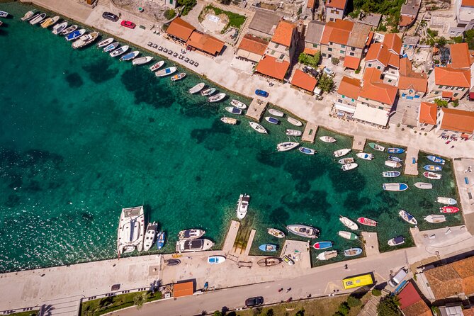 Blue Lagoon and Šolta Island Private Speedboat Tour - The Captains Make or Break It: Friendly Service on Board