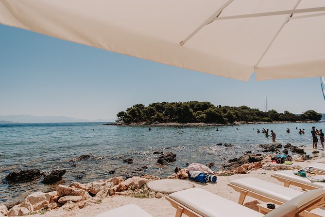 Blue Lagoon & Maslinica half day tour from Trogir - Who this tour suits best