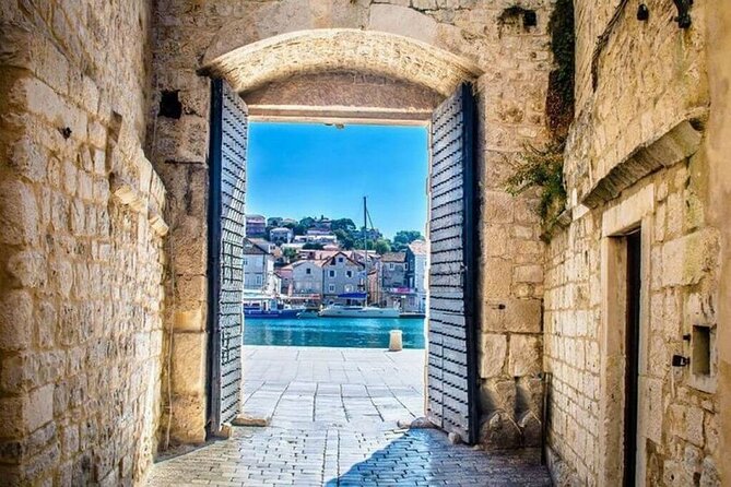 Blue Lagoon, Shipwreck, and Trogir with Lunch and Drink - Boat Day Tips: Small Choices That Make a Big Difference