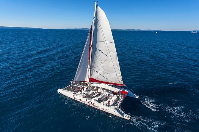 Blue Lagoon, Trogir & Čiovo catamaran tour with Food and Drinks - Meeting at Obala Lazareta and getting oriented fast