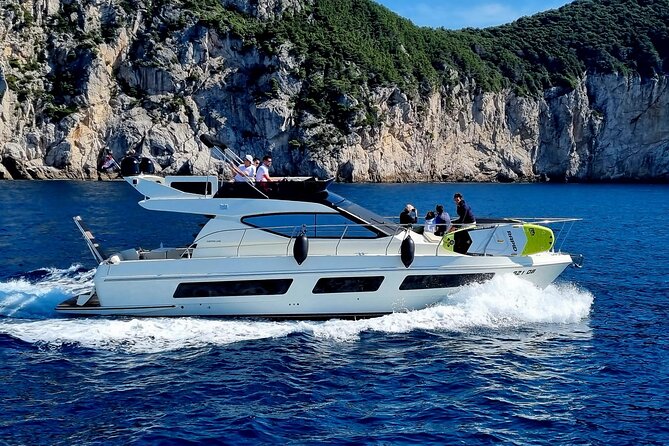 Boat discovery: private one-day Korčula adventure - On-board comfort: drinks, snacks, and a crew who keeps the day easy