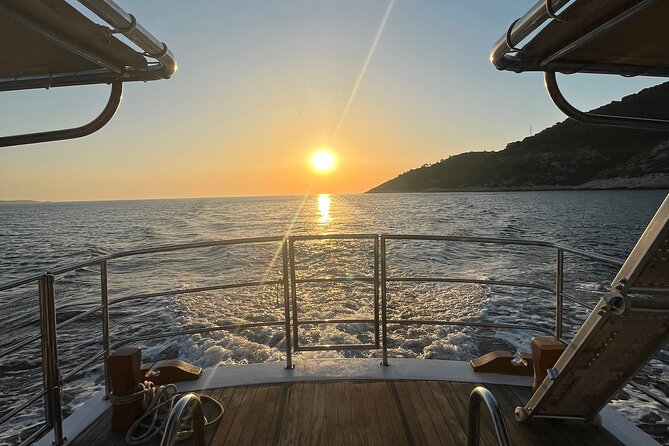 Boat Tour at Delfina Hvar - How the Snorkel-and-Swim Times Add Up (and What to Pack)