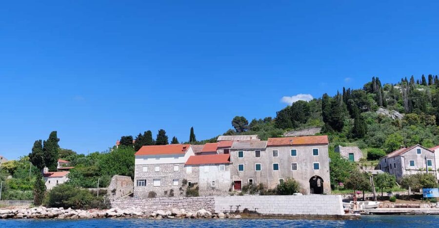 Boat tour from Zadar: Preko – Hidden Bay – Ošljak - Guides, Flexibility, and What You Can Expect From the Crew