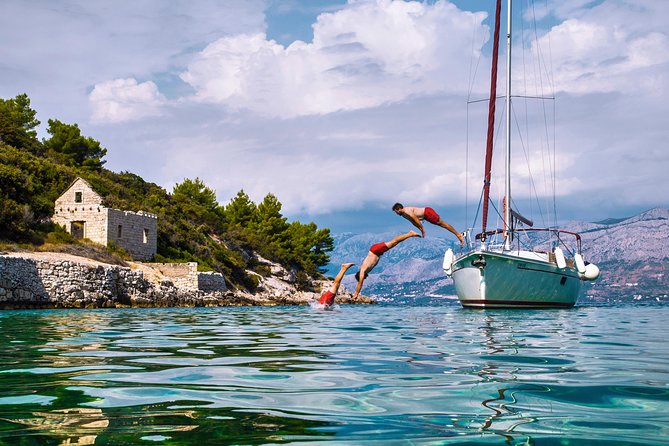 Brac Island One-Day Trip with the Sailboat Nana - Private Tour - Comfort on Board Nana: Space, Cleanliness, and Real Ease