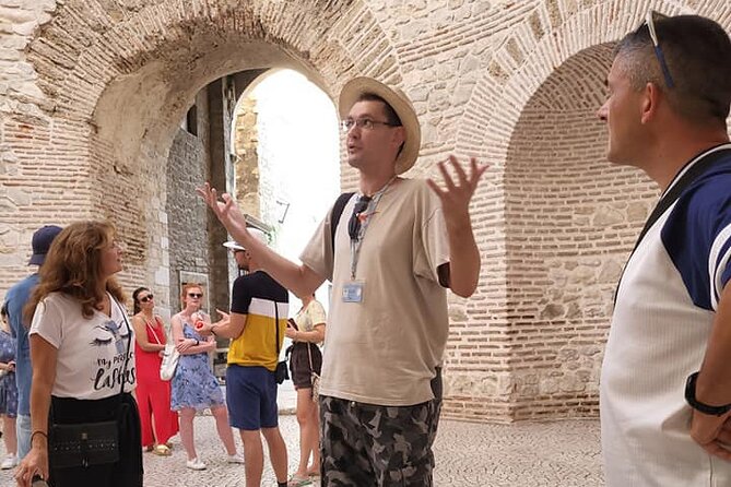 Chill Private Walking Tour of Diocletian's Palace - Stop 5 and 6: Triklinij and Papalić ulica, where reconstruction helps you imagine daily life