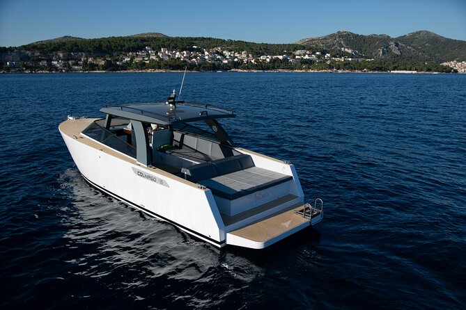 Colnago 45 - Luxury Private Speedboat Tours - Stop 3: Stiniva Cove for that dramatic cliff-and-water moment