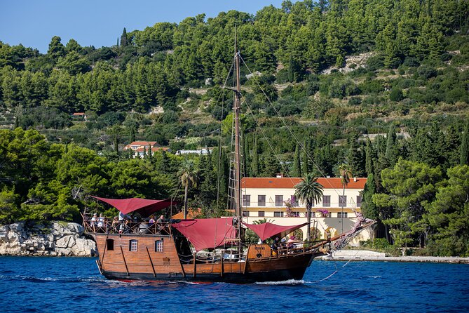 Columbo's Pirate Ship "Santa Maria" - Split Panoramic & Sunset Tour - Onboard Vibes: Drinks, Snacks, Crew Energy, and Photo Spots