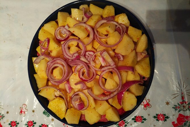 Croatian Traditional Cuisine: Peka Cooking Lesson - Peka in Mokošica: what the bell-like oven really does