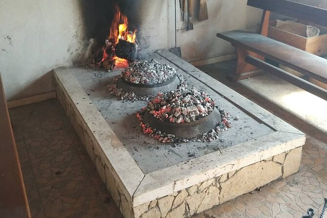 Croatian Traditional Cuisine: Peka Cooking Lesson - The peka cooking lesson: meat, potatoes, and the heat under the dome