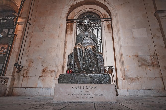 Dark Tales of the Old Town - Start at Onofrio’s Large Fountain (and why that matters)