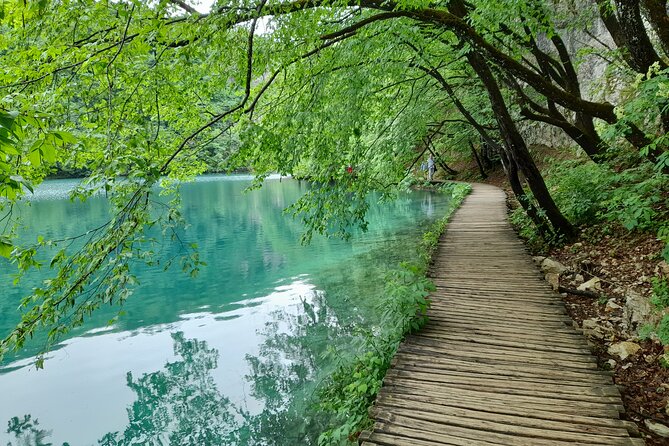 Day Tour To Plitvice Lakes From Zadar - Lunch, water, and what to bring so the day feels easy